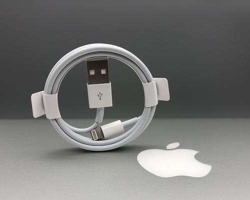 全面解析iPhone13充电头的卓越性能与创新设计（揭秘iPhone13充电头的细节，让你的充电更更安全）