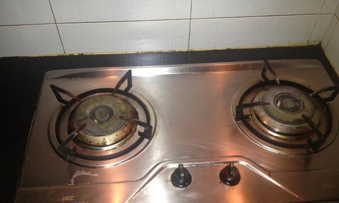 燃气灶旋钮卡住了怎样维修（解决燃气灶旋钮卡住的简易方法）
