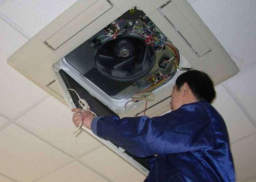 中央空调通讯板异常问题的解决方法（解决中央空调通讯板异常的关键步骤）
