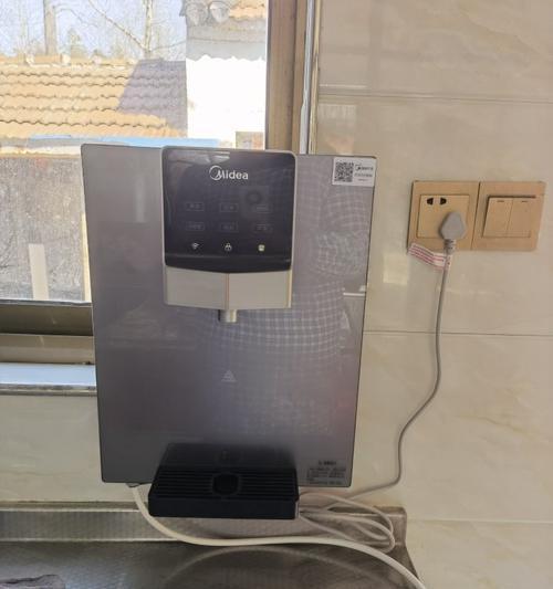 净水器漏嘴的处理方法（有效解决净水器漏水问题）