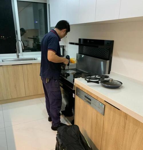 集成灶侧排不好装的解决方法（实用技巧帮您解决集成灶侧排不好装的问题）