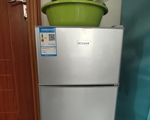 冰箱使用前的清洗注意事项（保证食品安全与延长冰箱使用寿命的必要步骤）