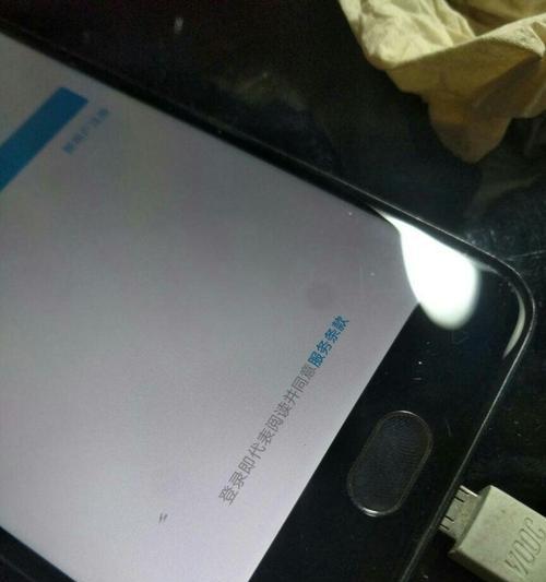 解析显示器下方出现白点的原因及解决方法（白点问题的症状和影响）