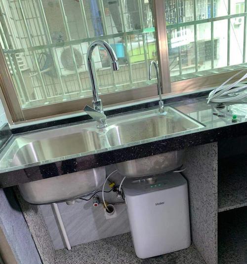 厨房净水器安装（了解厨房净水器的优势与安装方法）
