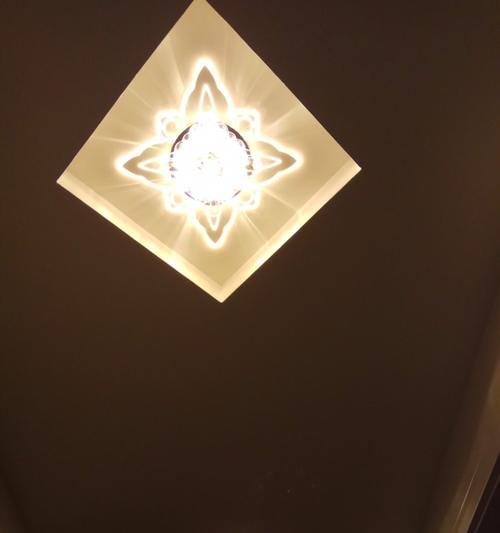 灯具维修指南（教你如何修理坏了的灯具）