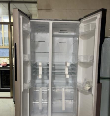 冰箱上层有水问题解决方法（快速有效解决冰箱上层有水问题）