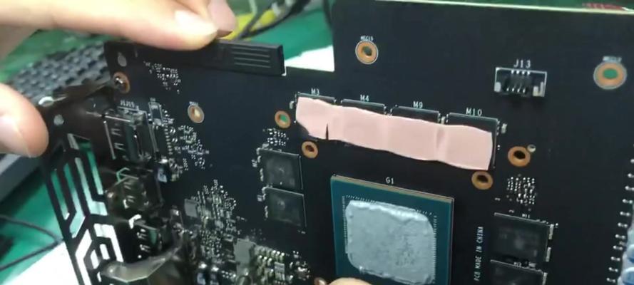 电脑降电压后黑屏如何处理？有什么解决办法？