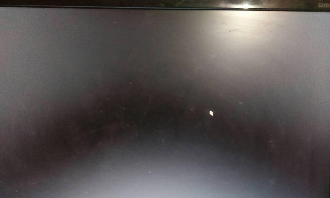 电脑开着突然黑屏按什么键恢复？如何快速解决？