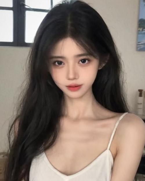 手机向上拍照时自拍角度如何调整？有何技巧？